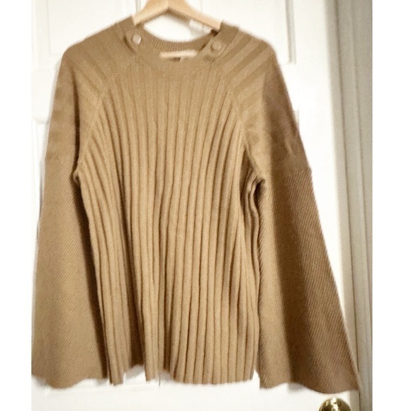 Equipment Femme Sweaters - Equipment Femme Bell Sleeve Tan Crewneck Wool and Cashmere Sweater Sz XL